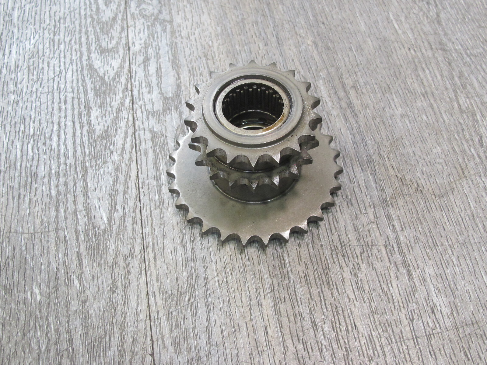 03-10 BENTLEY CONTINENTAL GTC GT FLYING SPUR 6.0L ENGINE TIMING CHAIN SPROCKET