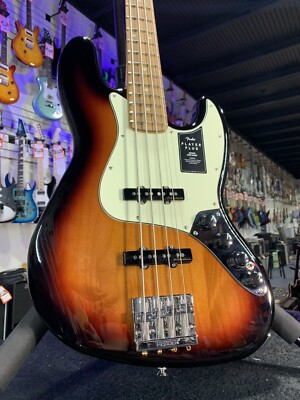Fender Player Plus Active Jazz Bass - 3-tone Sunburst Pau Ferro