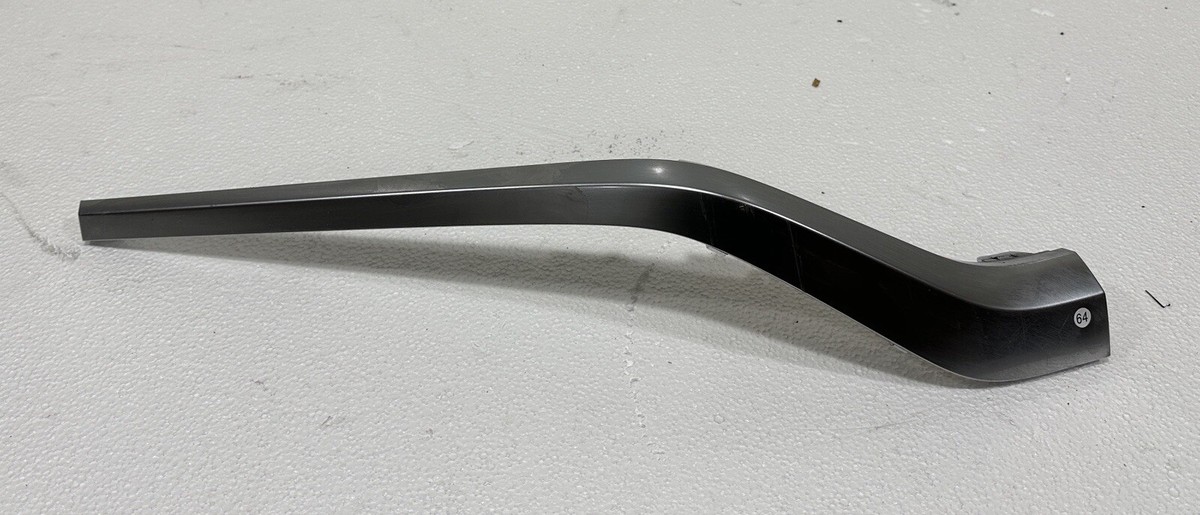 2021-2022 Genuine Hyundai Moulding-Front Bumper Right Rh 86596