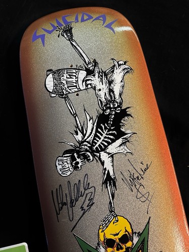 UBER RARE SIGNED Mike Vallely Suicidal Muir Dogtown Skateboard Deck AUTOGRAPHED - Picture 3 of 13