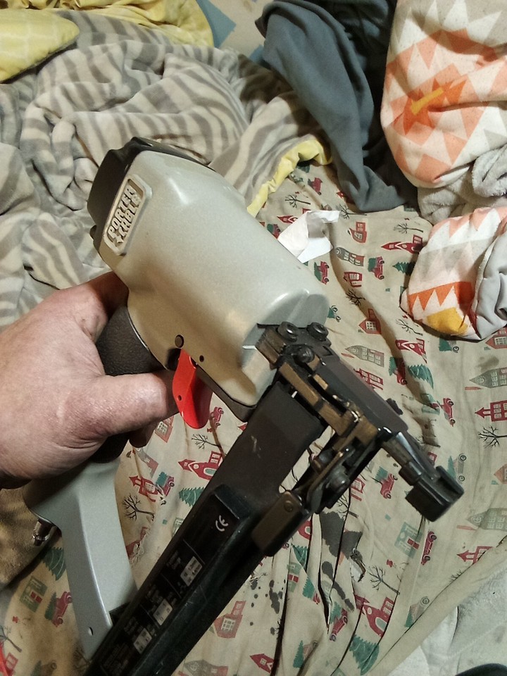 Porter Cable NS100A 1/4" Narrow Crown Stapler Pneumatic Staple Gun eBay