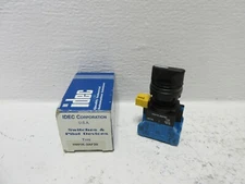 IDEC HW1K-3AF20 NEW SELECTOR SWITCH HW1K3AF20