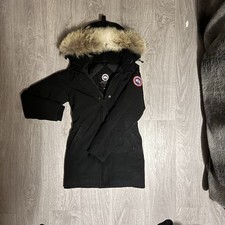 Canada Goose Victoria Parka Women's Size 2 XS Fur Trim Hood Coat Parka