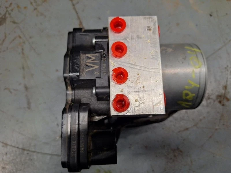 2020-2023 Toyota Highlander ABS Antilock Brake actuator and pump MODULE OEM - Image 3 of 4