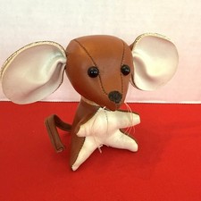 Vintage R. DAKIN Co DREAM PETS Mouse Brown And White. Japan. 5 x5
