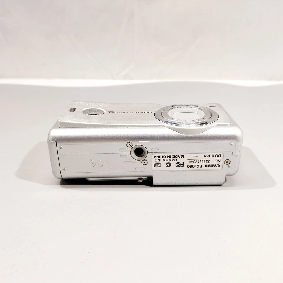 Canon PowerShot A400 Digital Camera with Accessories and Case - Image 3 of 4