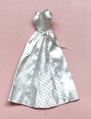   Barbie   2003 Vintage Nussknacker Modepuppe Kleid Outfit 