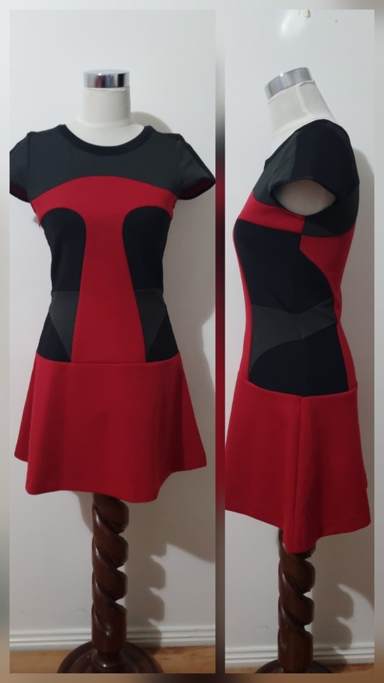 Oxford Red Black Grey Knit Mini Fit & Flare Short Sleeve Size 8 Skater Dress