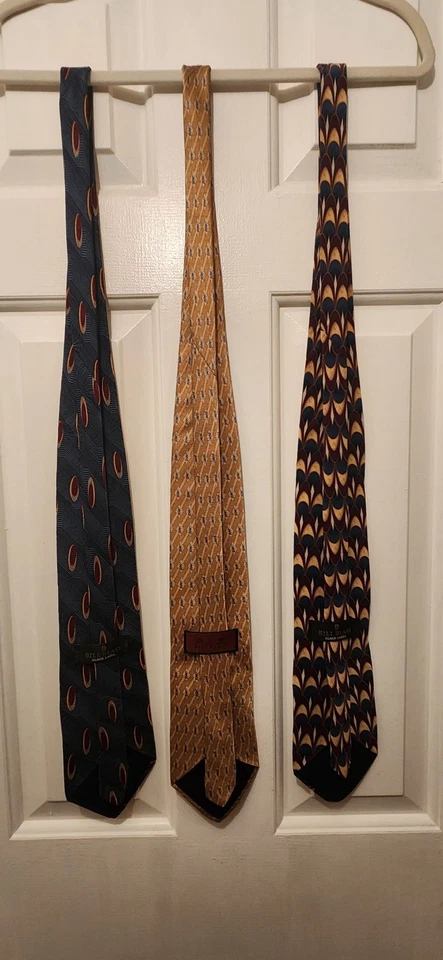 Corbatas para hombre Bill Blass 100 % seda - Lote de tres - Borgoña, Dorado, Gris Foto 2 de 2