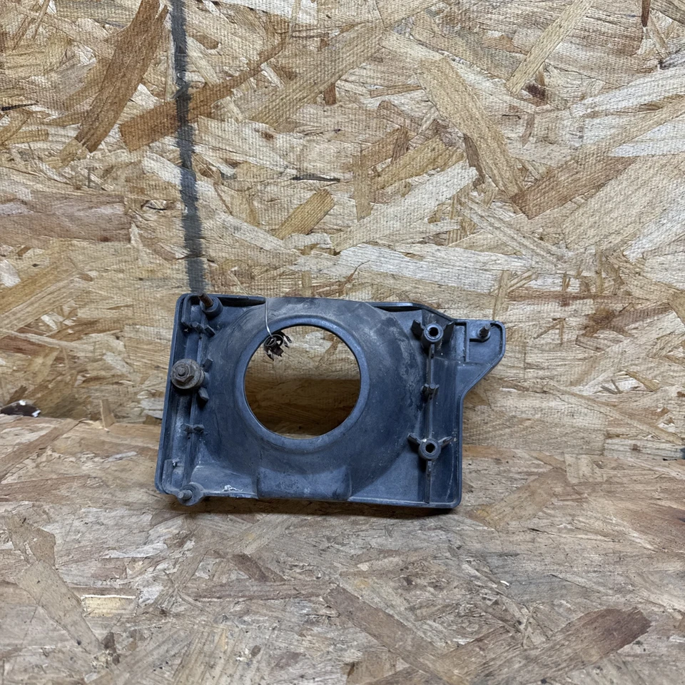 87 93 Mustang Faro Lámpara Cubo Montaje Soporte Marco de Luz 1987 1993 Izquierdo LH Foto 2 de 4