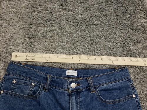 Jaclyn Smith Women's Blue Capri Jeans Size 8 Medium Wash - Picture 5 of 10