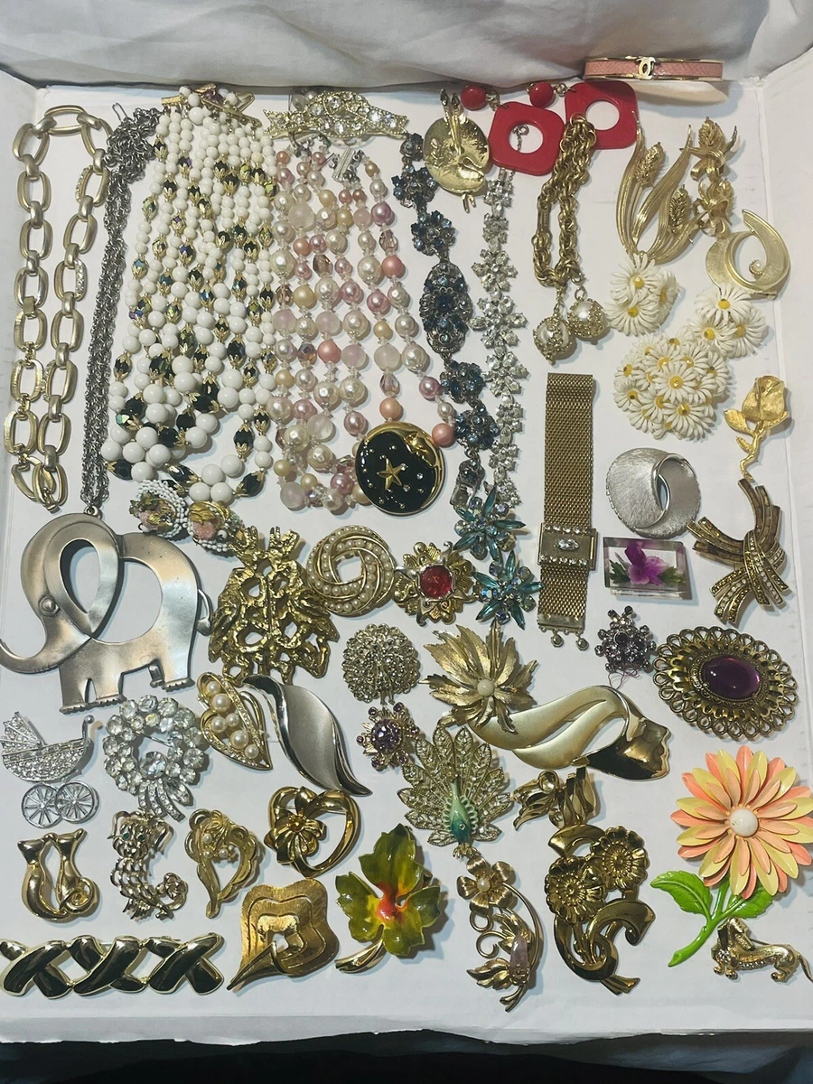 Vintage Costume Jewelry Lot 48 Pcs Weiss Trifari Coro Lisner More Wearable