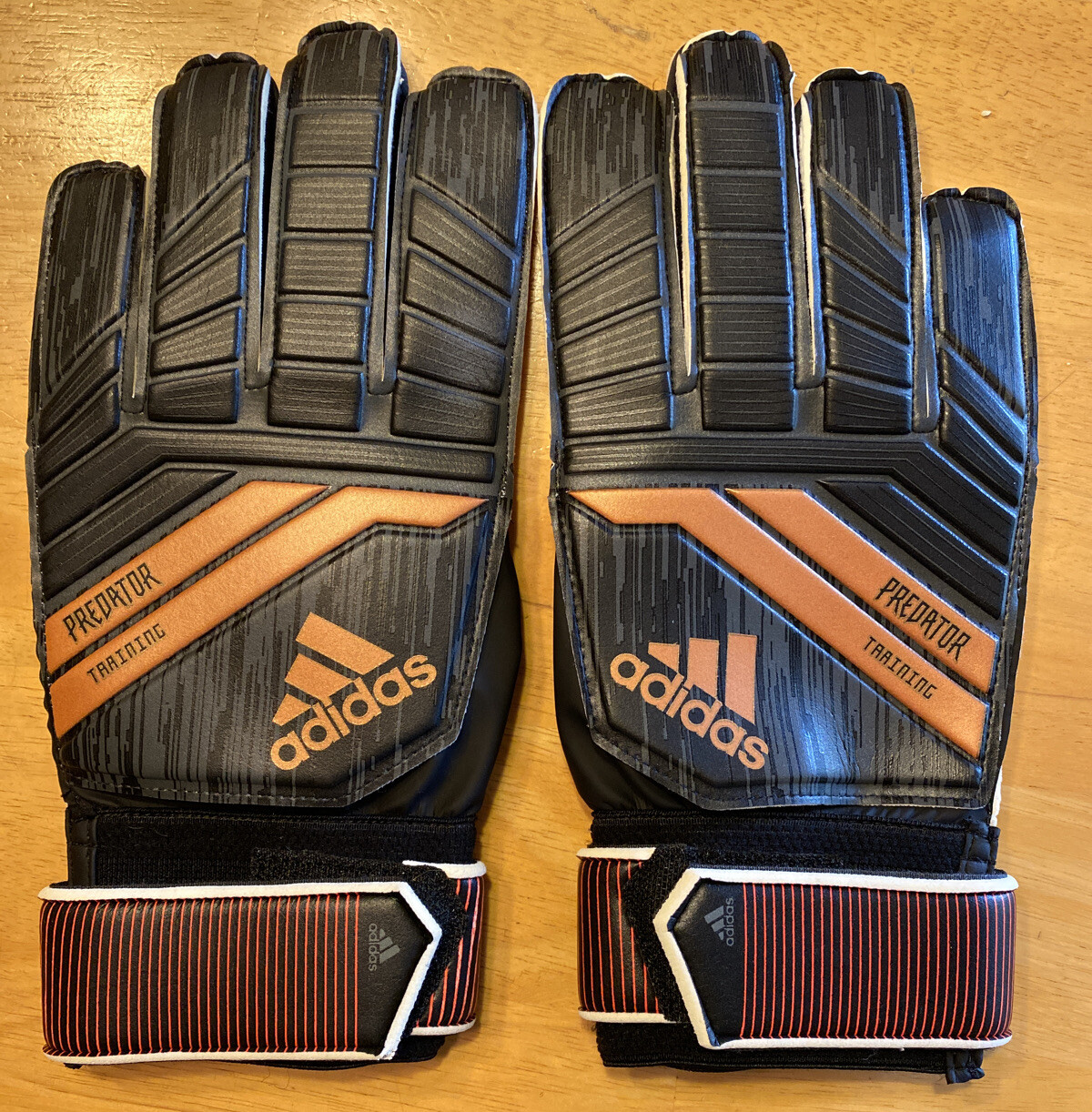 adidas predator young pro goalkeeper gloves