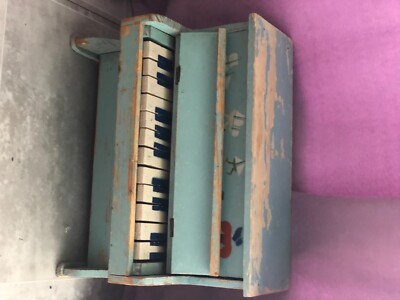 Piano jouet miniature vintage en bois blond | Coucou Retro
