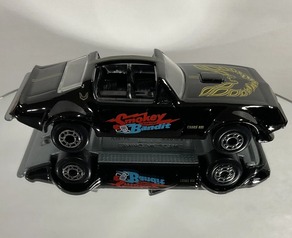 火柴盒 1998 庞蒂亚克 Firebird “Smokey and the Bandit” 黑色 (1/64) 压铸 — 第 3/4 张图片