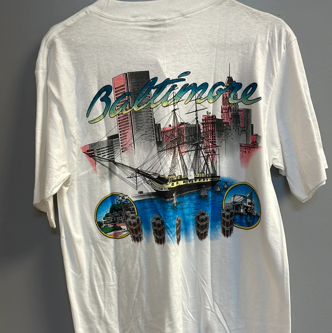 Vintage Anvil Harbor Place Graphic White Short Sleeve T