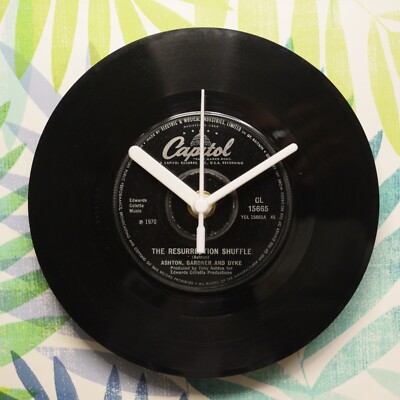 Ashton, Gardener & Dyke ''Reserection Suffle'' Retro Chic Vintage 7'' Vinyl Uhr