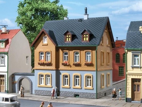 Auhagen 12258 Factory Residence, H0/TT