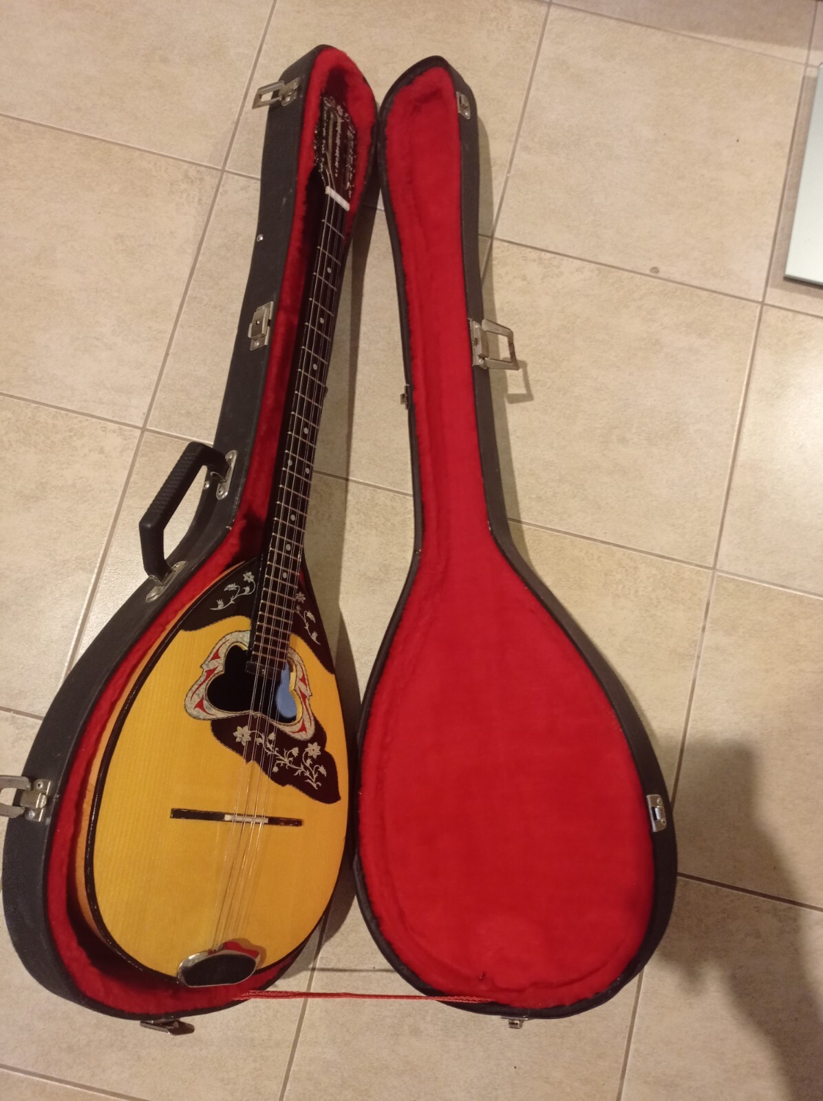 Greek Bouzouki with HARDCASE & PICK UP & TUNER & 300 BACKING TRACK WITH