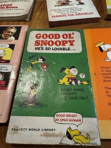 Lot of 7 Vintage Peanuts Paperbacks by Charles M. Schulz - Picture 9 of 14