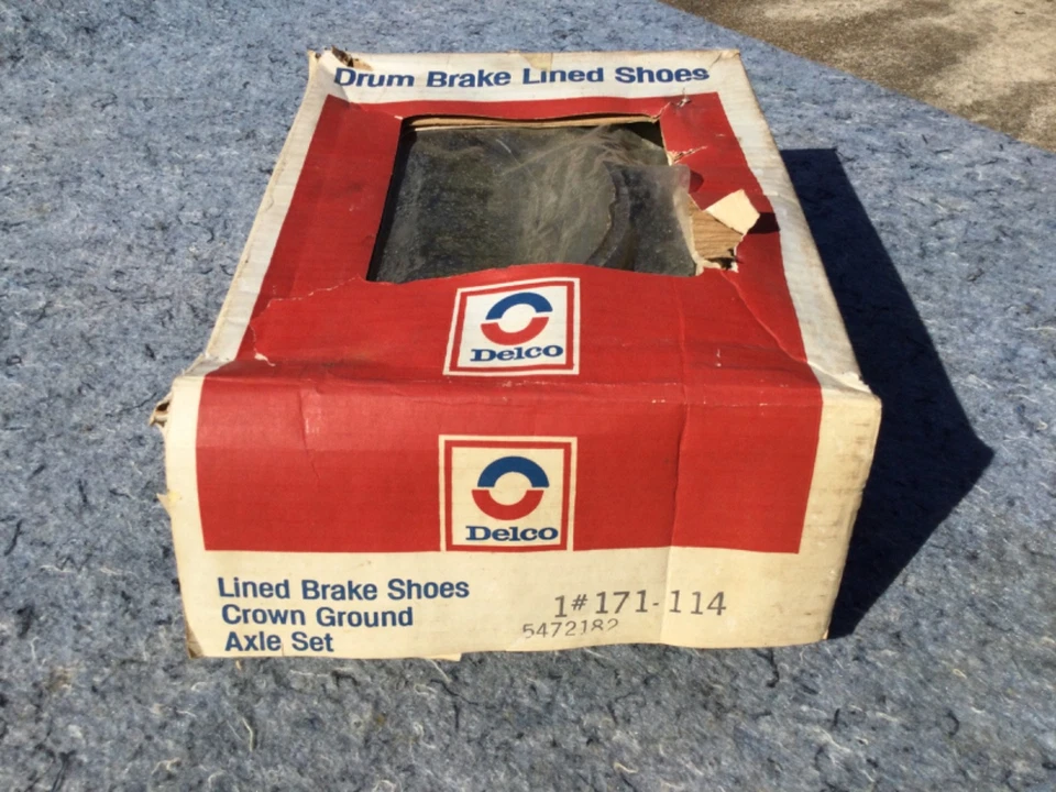 NOS Delco rear brake shoes 71-76 Chevelle Impala Belair Caprice Cutlass & more - Image 2 of 4