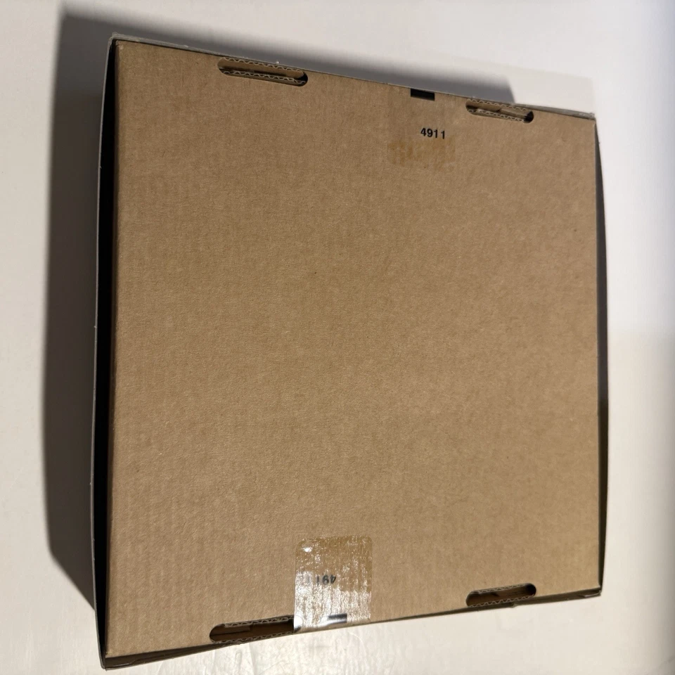 RARE LEGO 9293 Dacta Community Workers 30 LEGO Minifigures Completely Sealed - Image 4 of 4