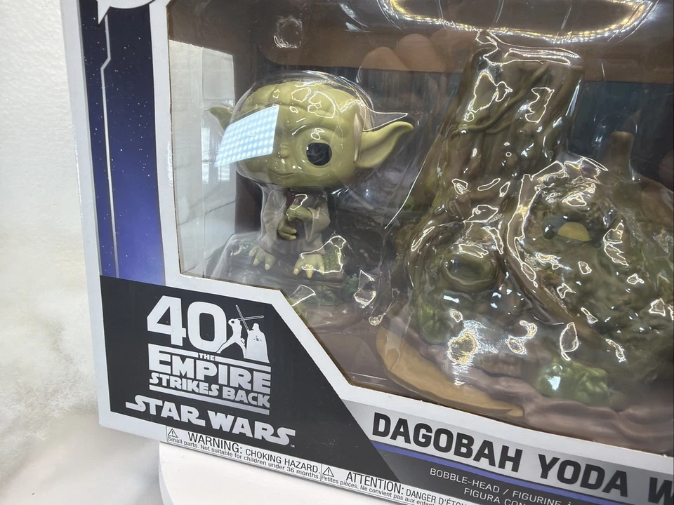 Funko Pop! Star Wars 40th Empire Strikes Back Dagobah Yoda Bobble-Head With Hut Foto 2 de 4