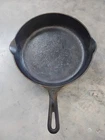 GRISWOLD #7 Cast Iron Skillet Pan Small Logo 701