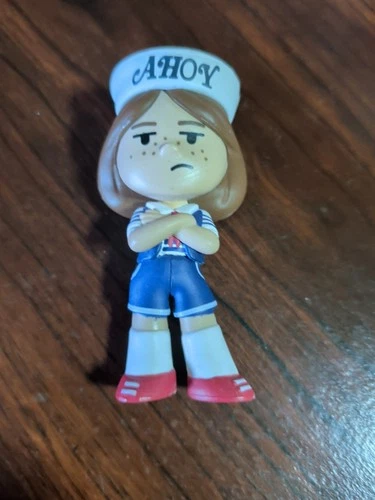 Funko Mystery Minis Stranger Things Robin Buckley Scoops Ahoy Series 2 1/36