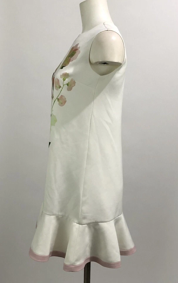 Vestido Victoria Beckham para meninas alvo floral bainha alargada tamanho GG off white - Imagem 2 de 4