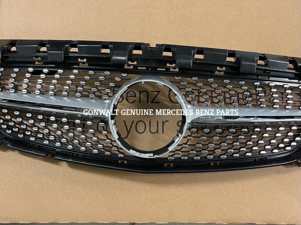 Genuine Mercedes Benz CLA250 Front Bumper Grille Grill Assembly OE 