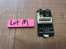 COLBER Train RARE Fiberboard 2 & 3 Rail LOCKON Power Track Clip LOT M