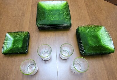 Rare Vintage Green Art Glass Square Plates with Swirls Ripples and Lines 24  Pc