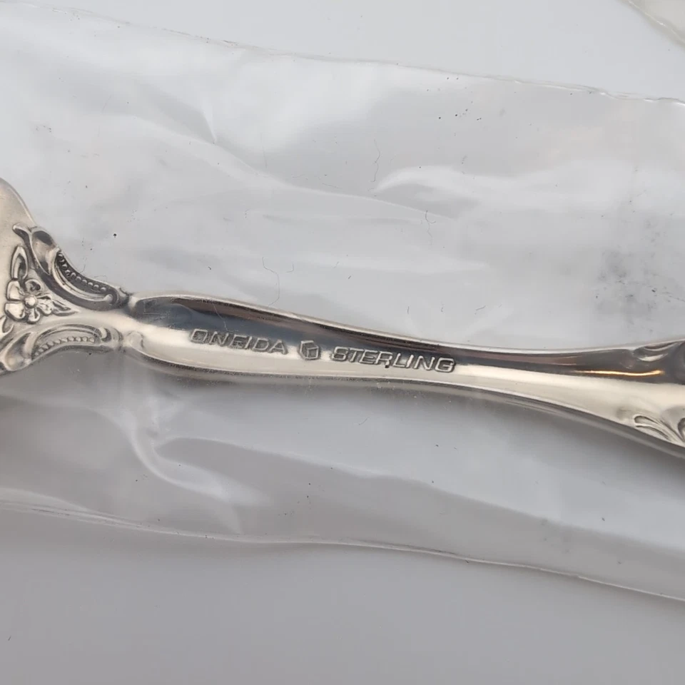 Oneida Michelangelo Sterling Silver 4 Piece Place Setting(s) - New in Package - Image 3 of 3