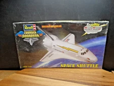 Revell 1:200 Scale Thunder Squadron Space Shuttle Model 85-1188