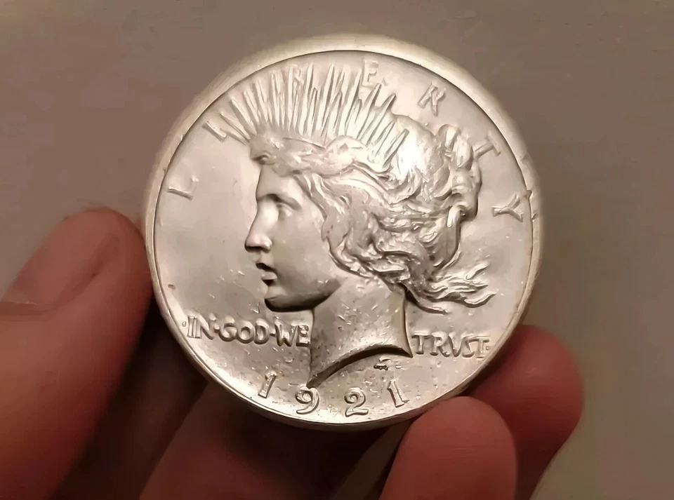 1921 Peace Dollar Very Smooth Cheek AU+++/UNC  - Image 4 of 4