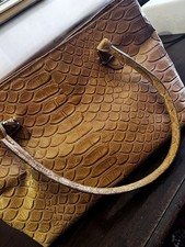 Elegante Borsa a Mano in Pelle Effetto Coccodrillo – Color Cuoio/Miele