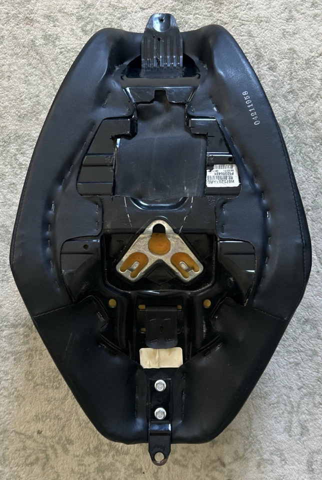 2010-2021 Harley Davidson Sportster 座椅 52000424 1200 883 铁杆 XL 咖啡馆 — 第 4/4 张图片