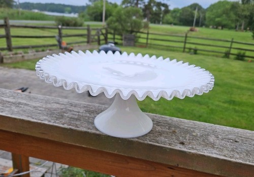 Vtg FENTON White Silvercrest Milk-Glass 13" Round Ruffled Cake Stand Platform - 第 1/5 張圖片