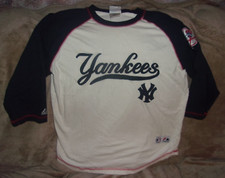 Majestic New York Yankees Embroidered Sleeve T-Shirt Youth 14/16