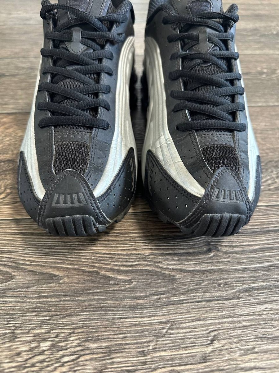 RARE Nike Shox R4 Black/ Metallic men sneakers 104265-045 uk8 us9