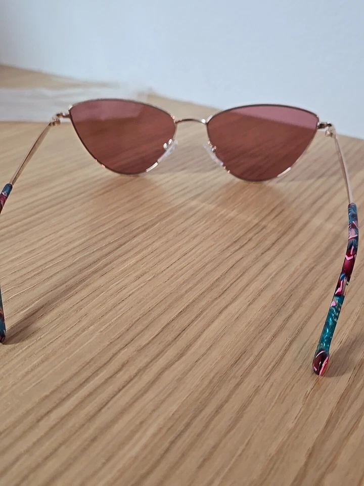 全新! Liu Jo LJ135S 太阳镜 57/16/140 #2- 无盒 — 第 4/4 张图片