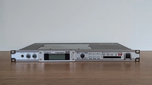 Roland Fantom XR Rack Synthesizer in Great Shape