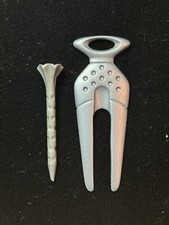 OAKLEY Golf Divot Metal RARE Keychain Tool  Golf Tee    Bob Skull Juliet