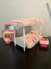 Vtg  Barbie Canopy Bed- . Not Complete W Extra Furniture