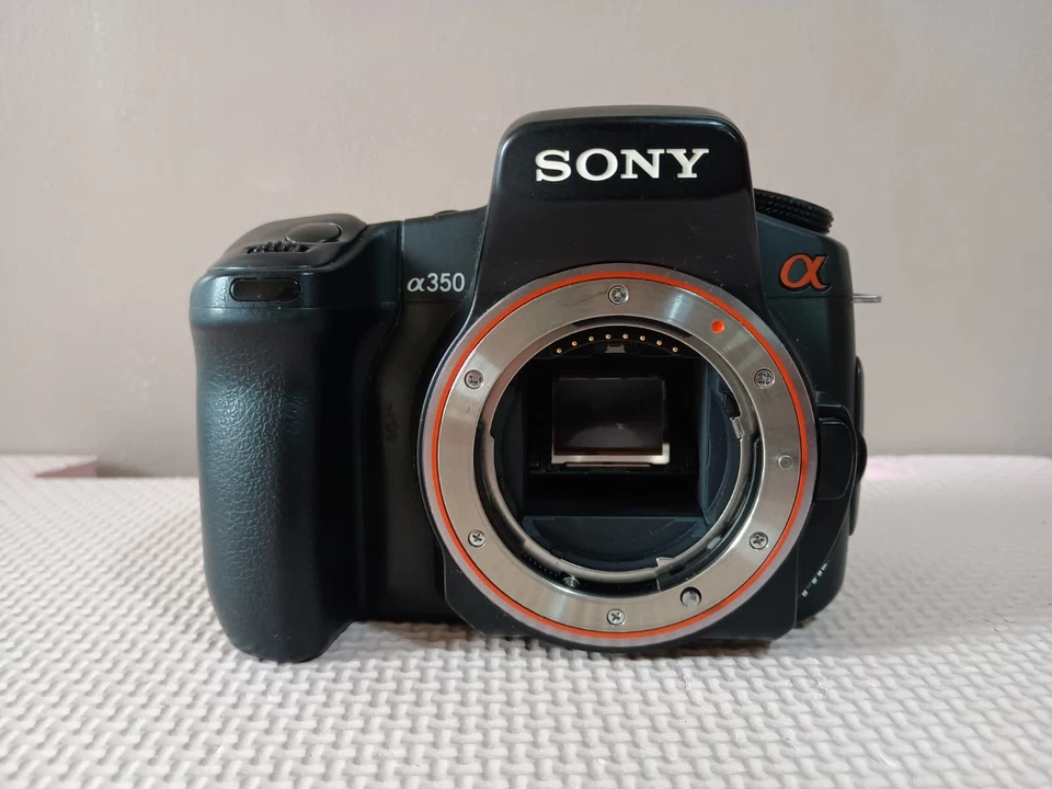 Sony Alpha 350, photo 1 of 5