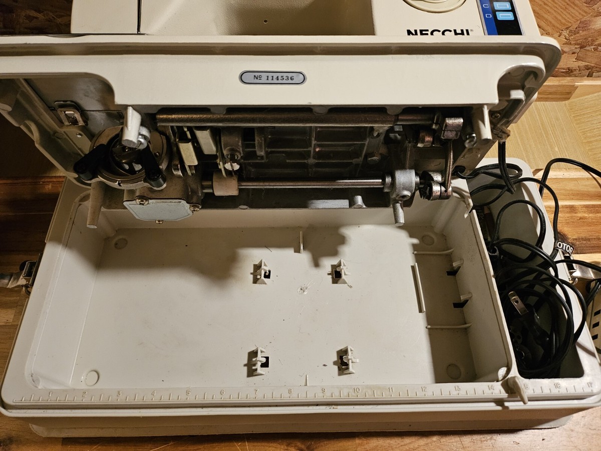 ママさん専用 NECCHI Sewing Machine [Model 884FB] w/ Foot Pedal & Case
