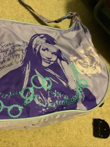 Disneys Hannah Montana Bag~Vintage 18” W X 10” T X 8” D~ Large Lavender Duffle - Bild 11 von 15