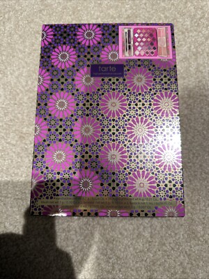 Tarte Treasure Box Collector's Makeup Eyeshadow Palette Limited Holiday Gift Set