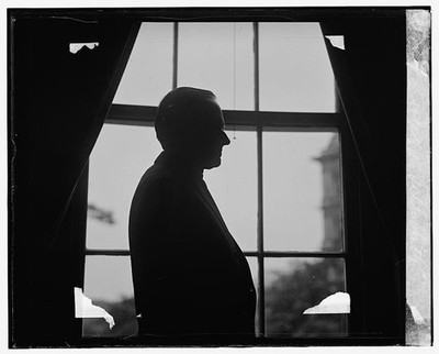 Photo:Calvin Coolidge silhouette 1924 portrait window profile